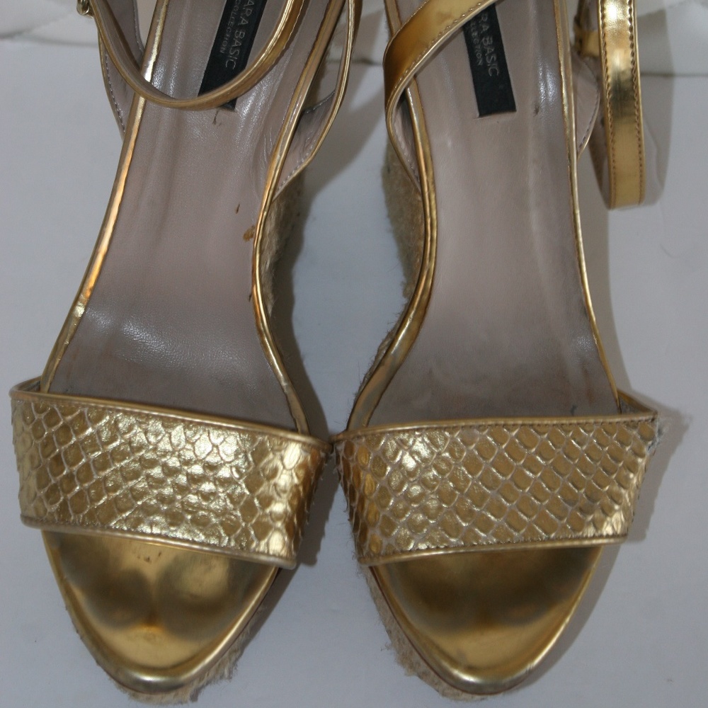 ZARA WEDGE SANDALS GOLDEN COLOR SIZE 8.5